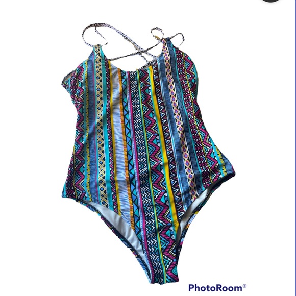 Volcom one piece - Picture 5 of 6